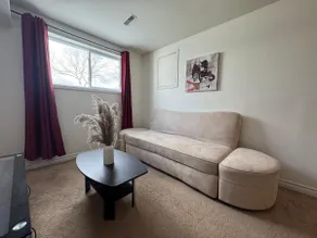 The Cozy Lakeview Retreat - Image 2