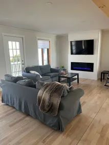Chalet with private beach - Image 3