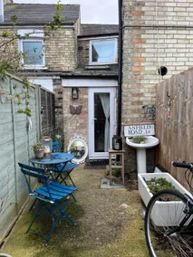 Beautiful central city flat with free parking - Image 3