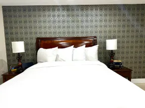 Superior Basement Suite with Private Bathroom - Image 3