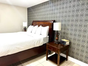 Superior Basement Suite with Private Bathroom - Image 4