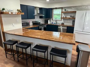 Peaceful Hideaway Family Cabin on 40+ acres! - Image 3