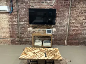 Livie's Loft - Image 2