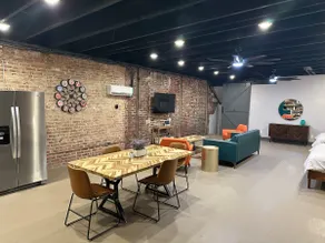 Livie's Loft - Image 5