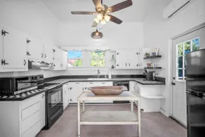 Pet Friendly • Fenced Yard • Near Statesboro - Image 5