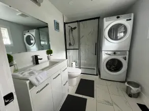 Cozy Hidden Gem in Kitchener - Image 3