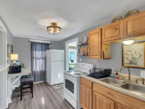 Cozy 2-Bedroom Home in the Heart of Manchester - Image 3