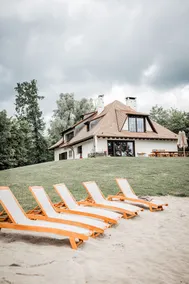 Exceptional Alsatian estate with private lake - Image 5