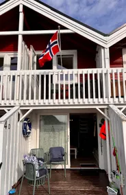 Korshamn Rorbu/Fishermans cabin right on the seafront - Image 5