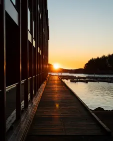 Korshamn Rorbu/Fishermans cabin right on the seafront - Image 3