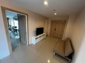 Penthouse With Gorgeous Lakeview - Image 2