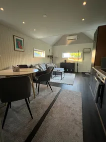Guest cabin - Image 5