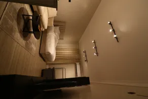 Luxurious and elegant studio 18 - Image 2
