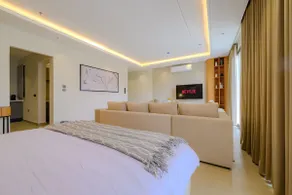Spacious Luxury Studio | Free Gym + Near Metro - Image 4