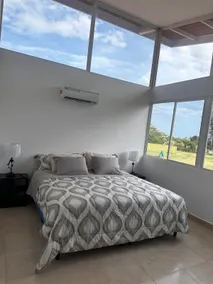 Paradaise Point Beach House - Image 3