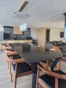 New Modern Luxury Condo - Prime Location - Image 4
