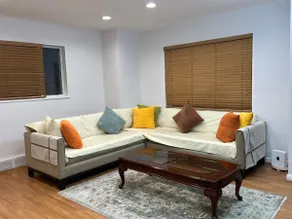 Newly Remodeled 3b Townhouse in Rogers Park - Image 4
