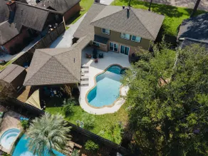 Spring Breeze | Private Fam POOL • Near IAH Airpt - Image 2