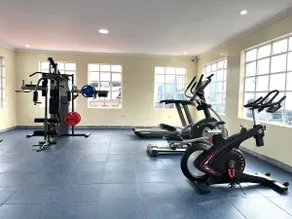 Naka Executive Suites With Balcony, Amazing View of Lake Nakuru, GYM - Image 5