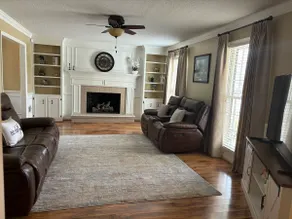 Spacious and peaceful home 4 bdrooms 3.5 baths - Image 2