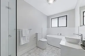 Center of Rouse Hill house with back yd - Image 5