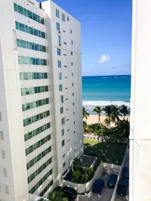 Beachfront Wave at Isla Verde - Image 2