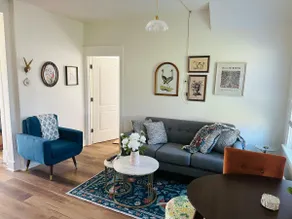 Navy & Nectar: lower 2BR near Falls and Buffalo - Image 2