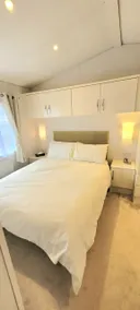 Beautiful 2 bedroom caravan on Billing Aquadrome - Image 2
