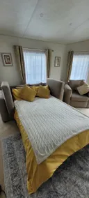 Beautiful 2 bedroom caravan on Billing Aquadrome - Image 4