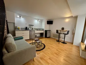 Industrial Loft & Private Cinema – 14 minutes from Auxerre - Image 5