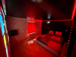 Industrial Loft & Private Cinema – 14 minutes from Auxerre - Image 2