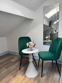 Stylish Loft Near Birmingham - Image 2