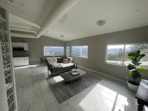 Two bedroom private guesthouse - Image 5
