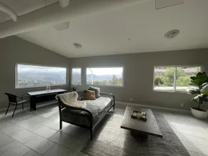 Two bedroom private guesthouse - Image 3
