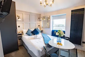 Superb Seafront Studio - Image 5