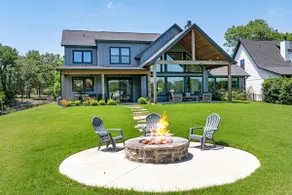 Sleeps 20+ | Cedar Creek | Boat/Jetski Rentals - Image 3