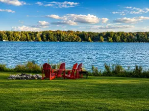 Lakefront 5BR Log Home | AC, Hot Tub, Sauna & Dock - Image 3