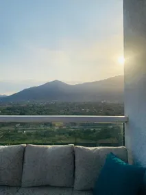 Suite on the 14th floor with ocean and mountain views and a private Jacuzzi - Image 3