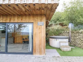 Hilltop Lodge - Image 3