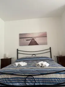 Cozy house, free parking - Image 2