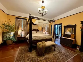 Pinwheel Place off the Square ~Entire 1st Floor - Image 2