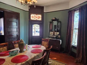 Pinwheel Place off the Square ~Entire 1st Floor - Image 4