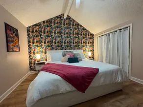 Tiger Townhome | 2 King Beds + Private Garage - Image 3