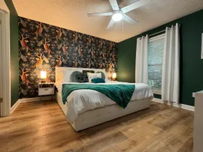 Tiger Townhome | 2 King Beds + Private Garage - Image 2