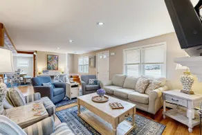 Updated Colonial: Huge Yard, Firepit & WiFi - Image 4