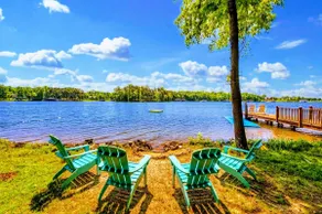 Lakefront Log Cabin at Lake Anna, Dock, Deck - Image 2