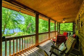 Lakefront Log Cabin at Lake Anna, Dock, Deck - Image 4