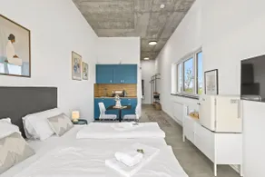 Quiet studio with balcony – modernly furnished - Image 2