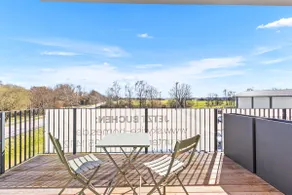 Quiet studio with balcony – modernly furnished - Image 4