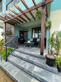 Oceanfront Rustic Family Home Fully Equipped for 8 - Image 3